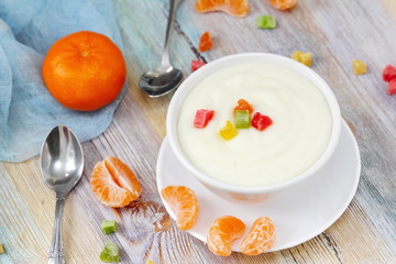 Semolina with candied fruit
