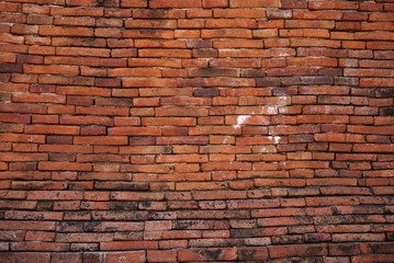 The brick walls of ancient crafts. Requires patience to create jobs.