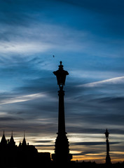 couch&eacute; de soleil parisien