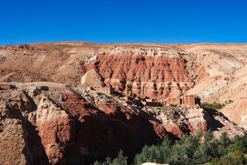 Marokko - Fahrt durch den Hohen Atlas von Ait Ben Haddou nach Marrakesch - Kasbah von El Glaoui
