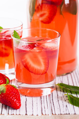 Fototapeta na wymiar Strawberry Lemonade Drink. Selective focus.