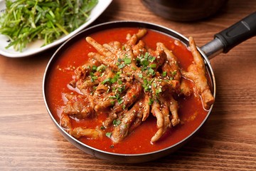  Spicy chicken feet