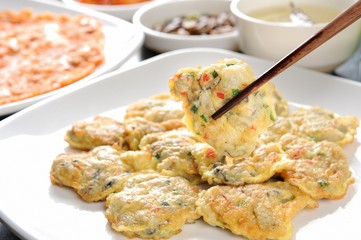 korean style mix meat pancake plate