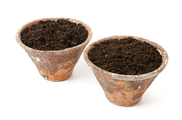 Blumentöpfe mit Blumenerde