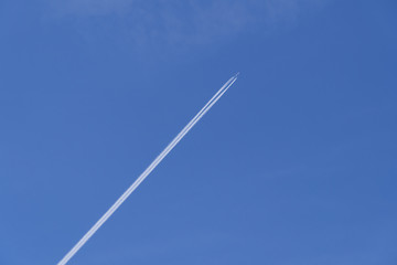飛行機雲　旅客機  快晴　青空　