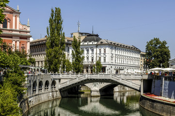 Ljubljana, Tromostovje (Three Bridges, Plecnik) over river Ljubl