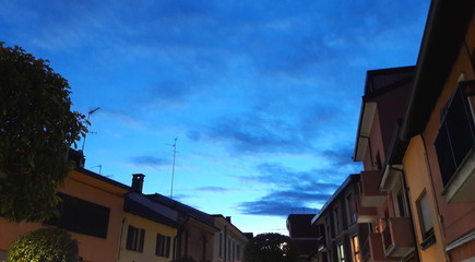 Cielo blu sopra il centro storico
