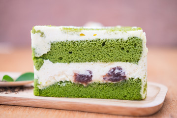 Green tea cakes with red bean