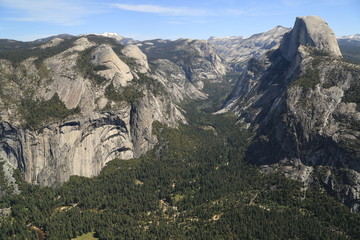 Fototapeta na wymiar traumhafte Aussichten im Yosemite National Park