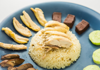 hainanese  chicken rice in plate