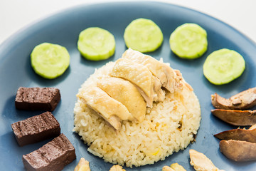 hainanese  chicken rice in plate