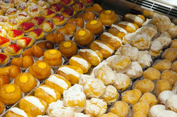 esposizione di briosche e dolci