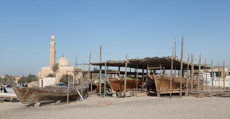 Fototapeta na wymiar DUBAI - CIRCA JANUARY 2017: Jumeirah beach with the Mosque in the background