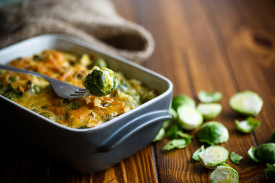 Brussels sprouts baked in sauce with cheese