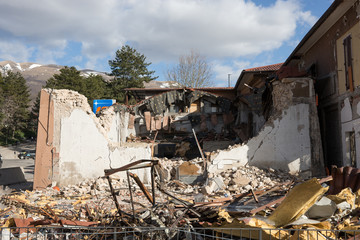 Casa distrutta dal terremoto in Norcia, Italia