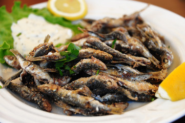 Frittierte Sardinen