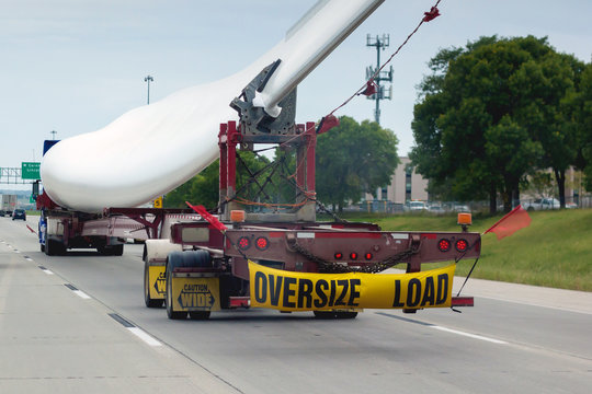 Oversized load on Highway