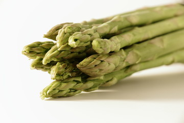 Espárragos fondo blanco