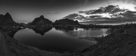 Reine Panorama black & white