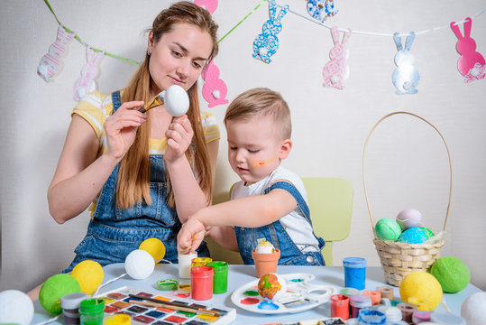 Mother Teaches Kid To Do Craft Items