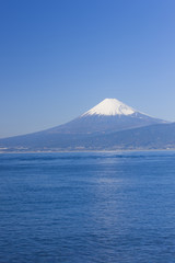 Fototapeta premium 富士山と海