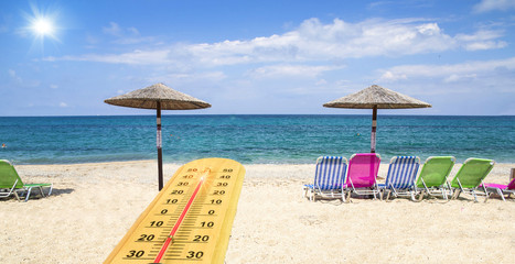 forty degrees hot summer 40 for background