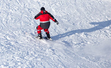Fototapeta na wymiar man skiing in winter