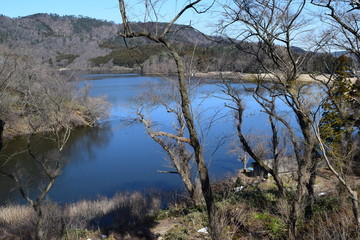 ラムサール条約登録地 大山上池・大山下池 ／ 山形県鶴岡市大山にある灌漑用のため池です。国指定の鳥獣保護区と特別保護地区に指定され、さらに国際的に重要な湿地を保全する「ラムサール条約」にも登録されました。また、2010年には農林水産省の「ため池百選」にも選定されています。