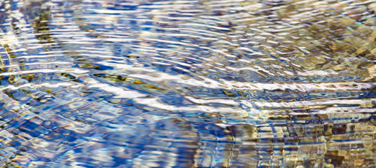 circles on the water surface