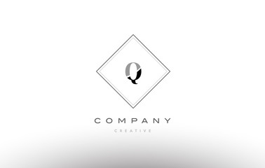 q retro vintage black white alphabet letter logo