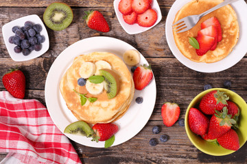pancake with fruit