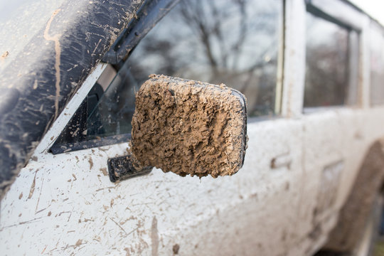 Fototapeta dirt on the mirror of car