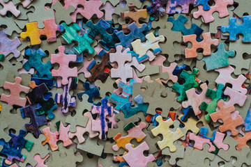 Puzzle set colored