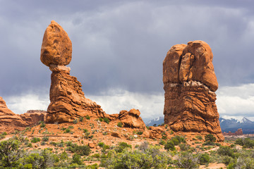 Fototapeta na wymiar Balanced rock in Arches National Park