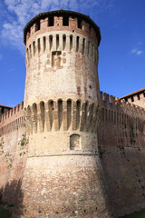 Fototapeta na wymiar Soncino, torre cilindrica del castello
