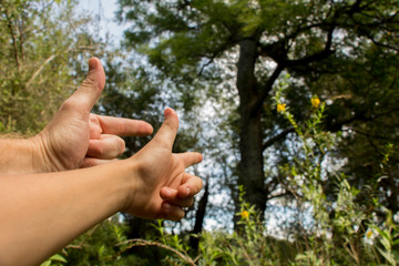 disparando con dedos