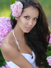 Naklejka premium portrait of a beautiful girl glamorous girl