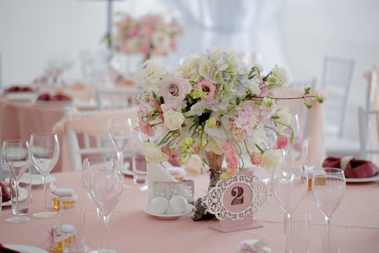 Fototapeta Table setting at a luxury wedding reception