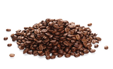 Naklejka premium pile coffee beans isolated on white background