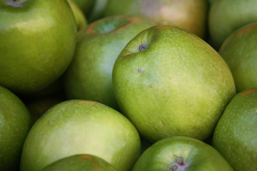 Grüne Äpfel