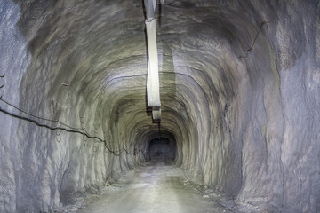 Chalk mine tunnel with traces of drilling machine