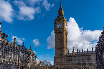 Fototapeta na wymiar Westminster Palast mit Big Ben