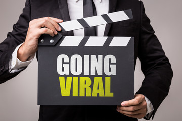 Obraz premium Going Viral