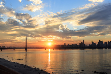 Obraz premium Hangzhou Qiantang River scenery in the evening, China