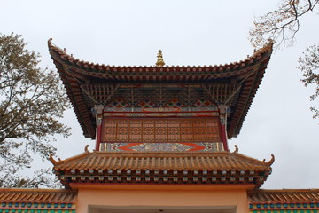 Fototapeta premium Traditional Asian Architecture on the Tibetan Platau