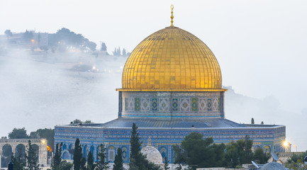 Naklejka premium Kopuła na Skale na Starym Mieście w Jerozolimie