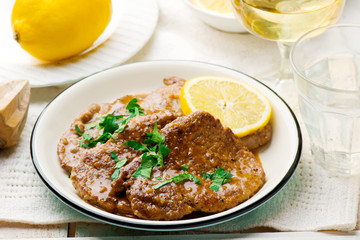 Lemon Scaloppine.style rustic.