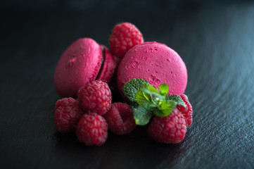 macaroons with raspberries