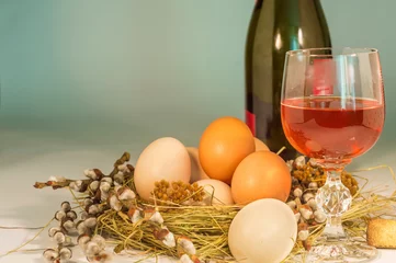 Fotobehang Eetkamer eggs in the nest of the wine  © wowkwasyl