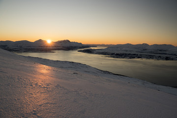 Fototapeta na wymiar Aussicht auf Tromsö - Sonnenuntergang im Winter
